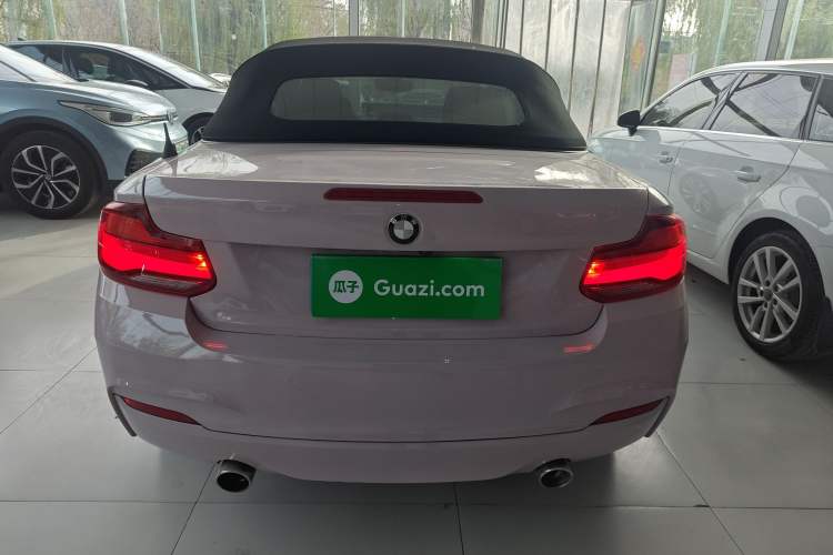 Used BMW 2 Series 2019 225i Convertible Coupe Sports Design Package Exterior 4