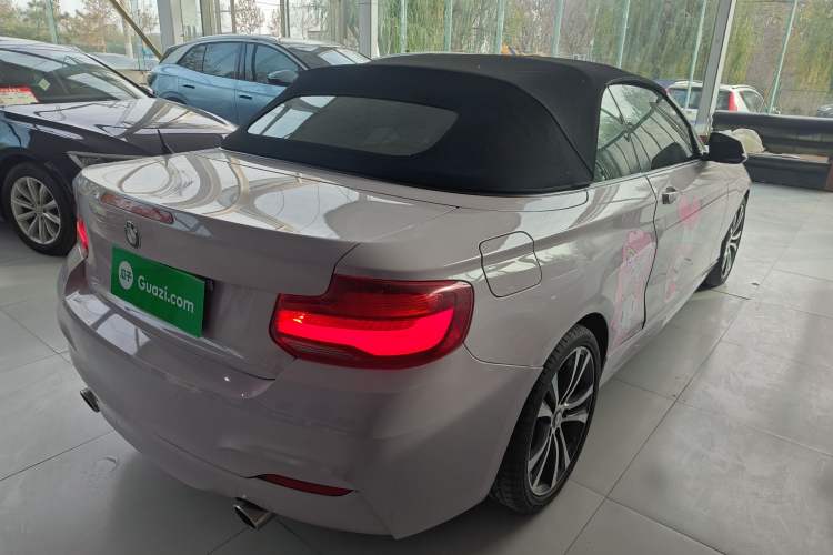 Used BMW 2 Series 2019 225i Convertible Coupe Sports Design Package Exterior 5