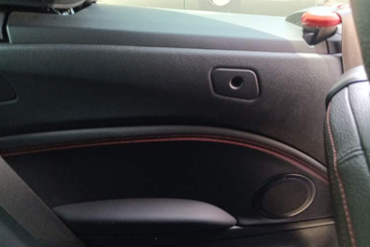 Used BMW 2 Series 2019 225i Convertible Coupe Sports Design Package Left Rear Door Interior