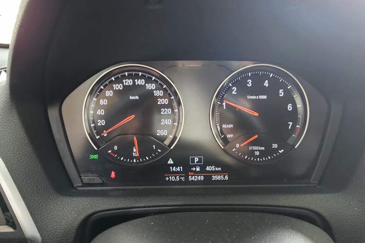 Used BMW 2 Series 2019 225i Sport Design Package Odometer Close Up