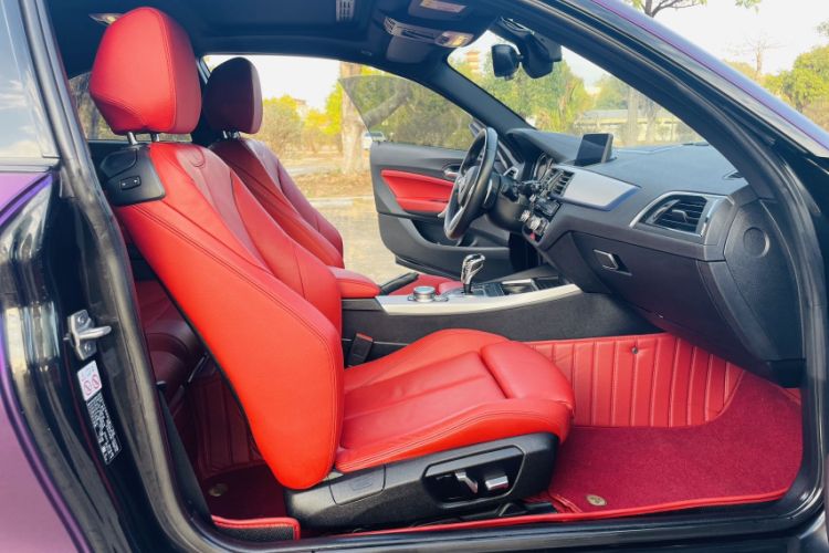 Used BMW 2 Series 2019 225i Luxury Model with M Sport Package Right Front Seat
