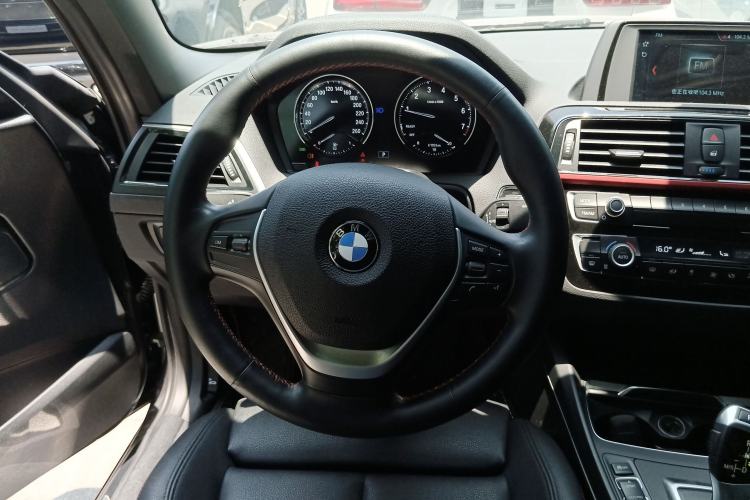 Used BMW 2 Series 2019 225i Convertible Coupe Sports Design Package Steering Wheel