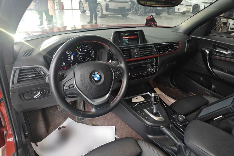 Used BMW 2 Series 2019 225i Convertible Coupe Sports Design Package Center Console