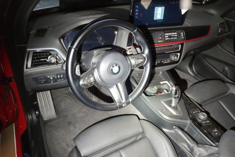 Used BMW 2 Series 2019 225i Convertible Coupe Sports Design Package Center Console
