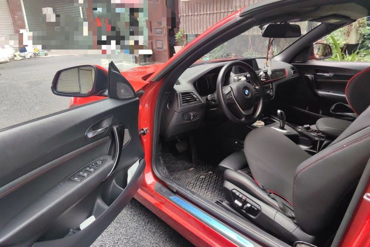 Used BMW 2 Series 2019 225i Convertible Coupe Sports Design Package Driver Seat