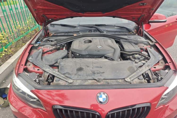 Used BMW 2 Series 2019 225i Convertible Coupe Sports Design Package Engine Bay