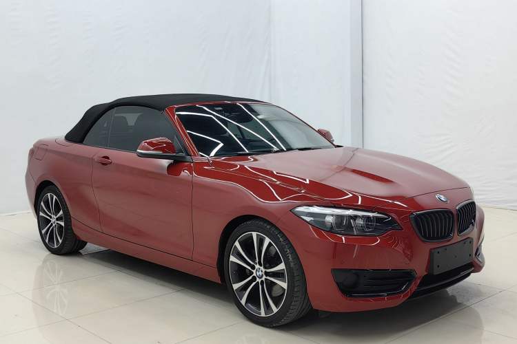 Used BMW 2 Series 2019 225i Convertible Coupe Sports Design Package Exterior 4