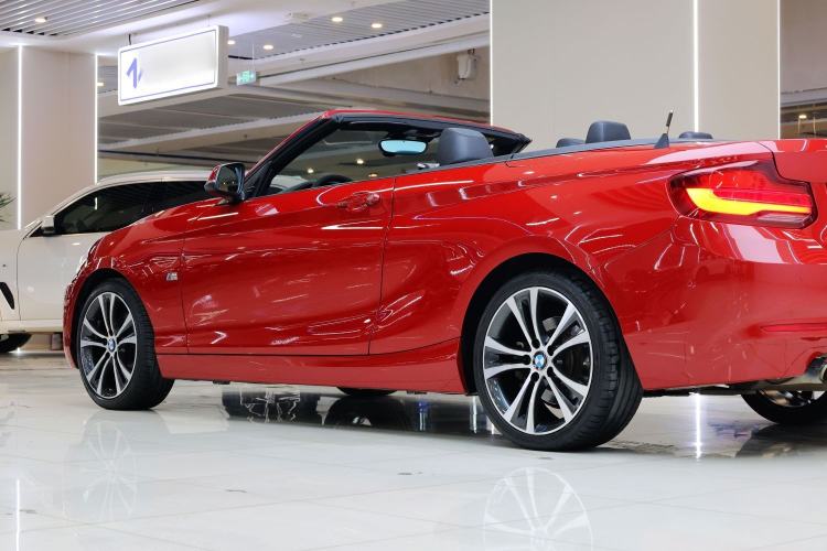 Used BMW 2 Series 2019 225i Convertible Coupe Sports Design Package Exterior 8