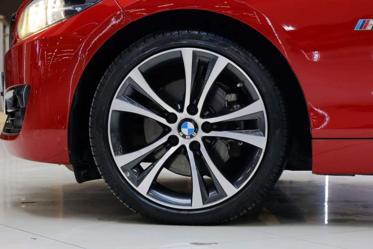 Used BMW 2 Series 2019 225i Convertible Coupe Sports Design Package Exterior 9