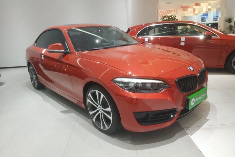 Used BMW 2 Series 2019 225i Sport Design Package Front Right 45 Deg