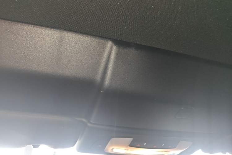 Used BMW 2 Series 2019 225i Convertible Coupe Sports Design Package Headliner