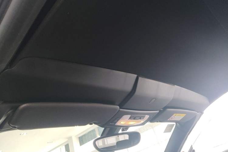 Used BMW 2 Series 2019 225i Convertible Coupe Sports Design Package Headliner