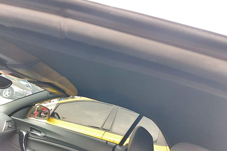 Used BMW 2 Series 2019 225i Convertible Coupe Sports Design Package Headliner
