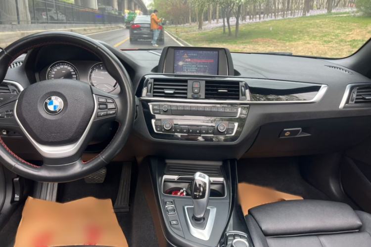Used BMW 2 Series 2019 225i Convertible Coupe Sports Design Package Interior 1
