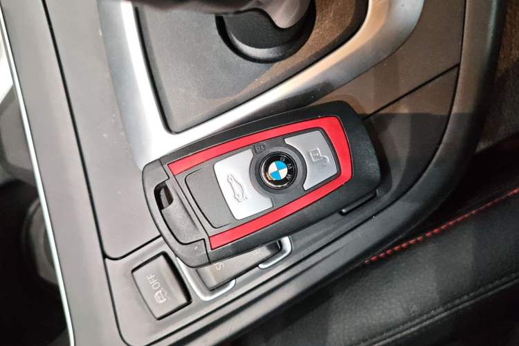 Used BMW 2 Series 2019 225i Convertible Coupe Sports Design Package Interior 1