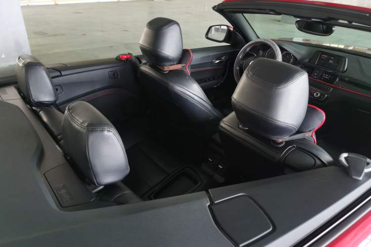 Used BMW 2 Series 2019 225i Convertible Coupe Sports Design Package Interior 2