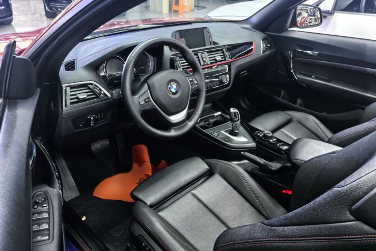 Used BMW 2 Series 2019 225i Convertible Coupe Sports Design Package Interior 2