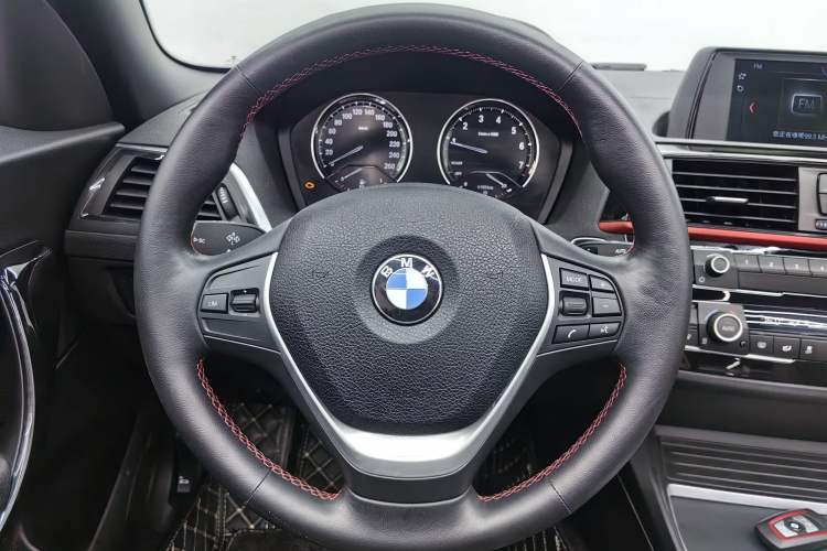 Used BMW 2 Series 2019 225i Convertible Coupe Sports Design Package Interior 3
