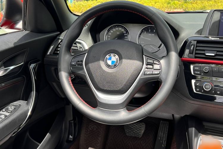 Used BMW 2 Series 2019 225i Convertible Coupe Sports Design Package Interior 3