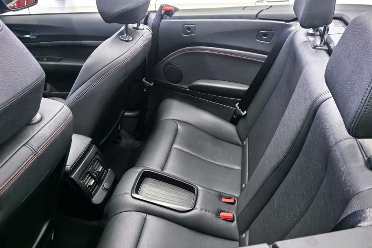 Used BMW 2 Series 2019 225i Convertible Coupe Sports Design Package Interior 3