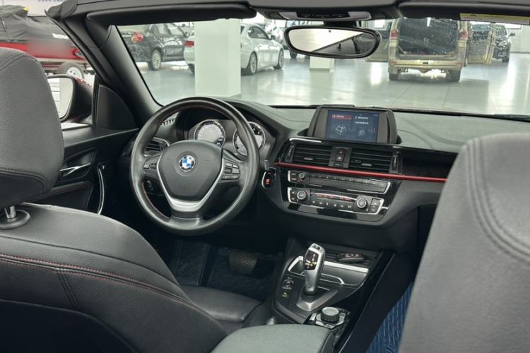 Used BMW 2 Series 2019 225i Convertible Coupe Sports Design Package Interior 4