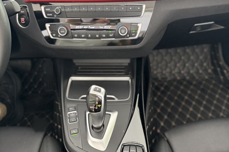 Used BMW 2 Series 2019 225i Convertible Coupe Sports Design Package Interior 4