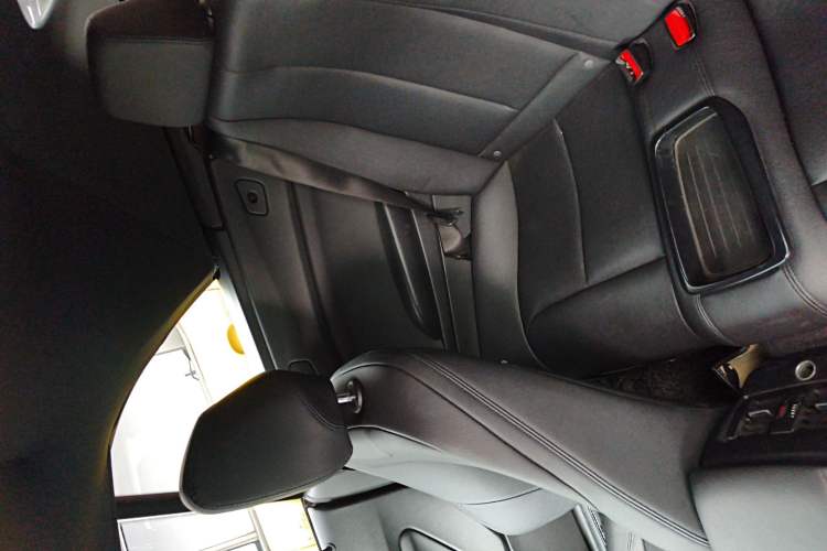 Used BMW 2 Series 2019 225i Convertible Coupe Sports Design Package Interior 6