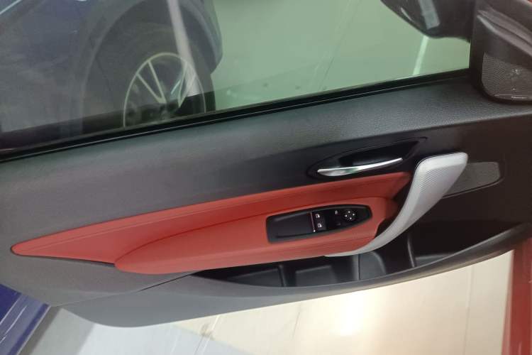 Used BMW 2 Series 2019 225i Luxury Model with M Sport Package Interior 7
