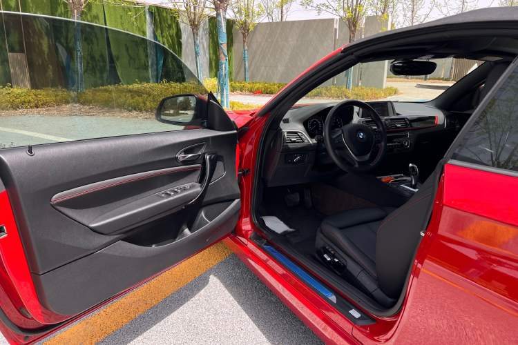 Used BMW 2 Series 2019 225i Convertible Coupe Sports Design Package Interior 7