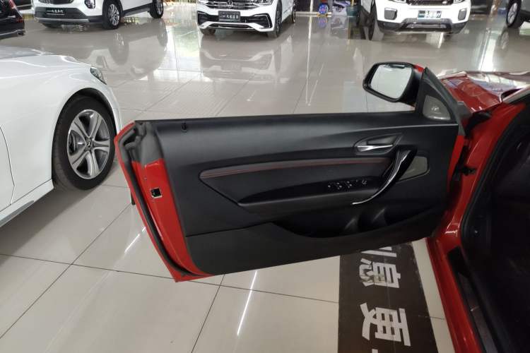 Used BMW 2 Series 2019 225i Convertible Coupe Luxury Edition M Sport Package Interior 7