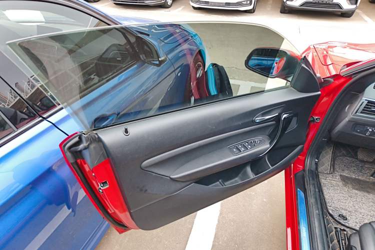 Used BMW 2 Series 2019 225i Convertible Coupe Sports Design Package Interior 7