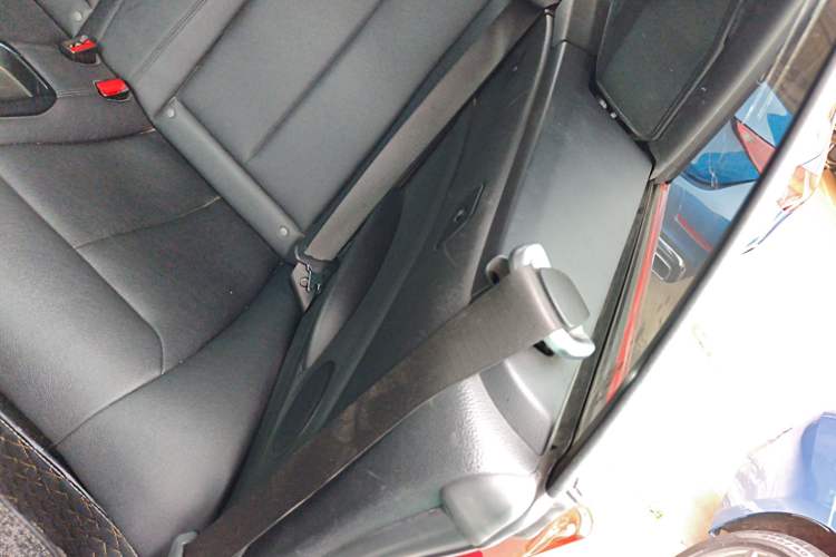 Used BMW 2 Series 2019 225i Convertible Coupe Sports Design Package Interior 8