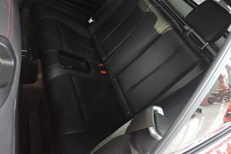 Used BMW 2 Series 2019 225i Convertible Coupe Sports Design Package Left Rear Seat