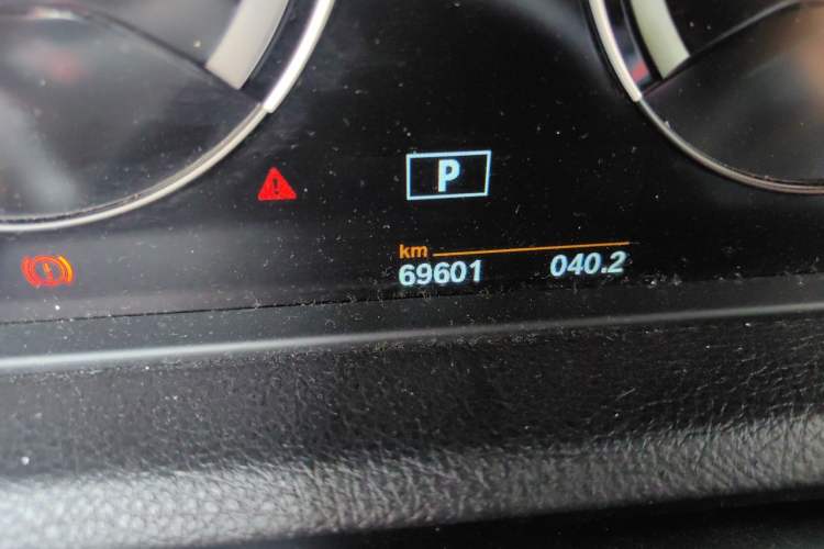 Used BMW 2 Series 2019 225i Convertible Coupe Sports Design Package Odometer Close Up