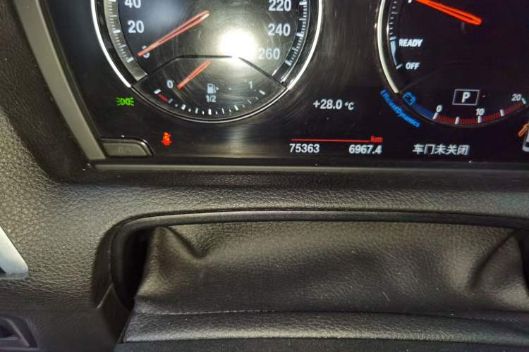 Used BMW 2 Series 2019 225i Luxury Model with M Sport Package Odometer Close Up