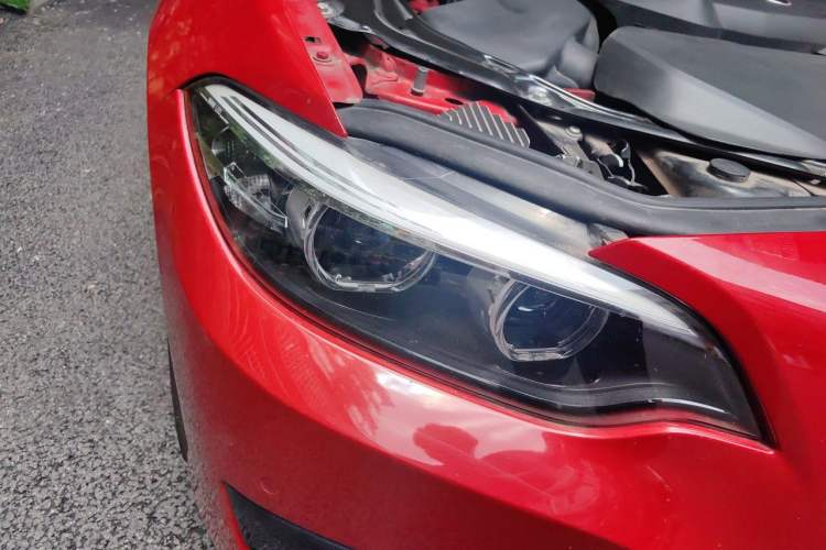 Used BMW 2 Series 2019 225i Convertible Coupe Sports Design Package Right Front Headlight