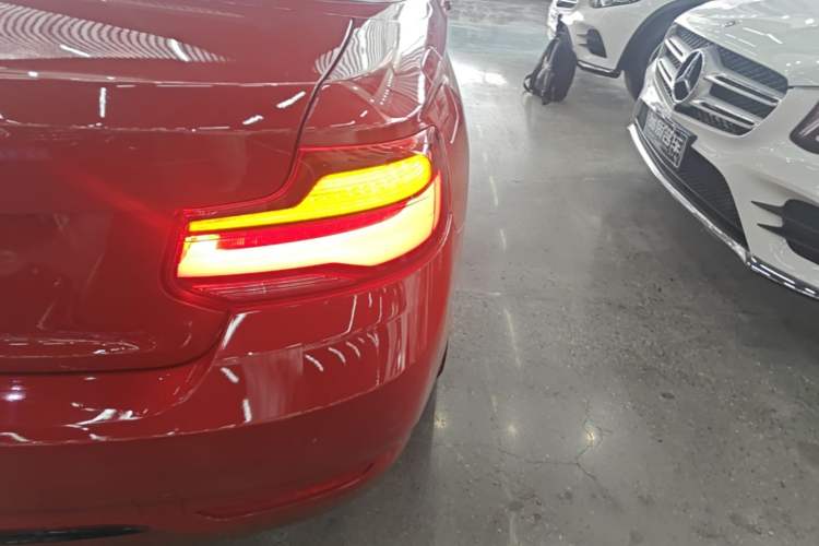 Used BMW 2 Series 2019 225i Convertible Coupe Sports Design Package Right Rear Taillight