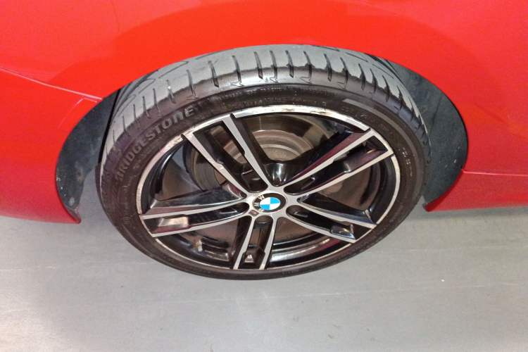 Used BMW 2 Series 2019 225i Convertible Coupe Luxury Edition M Sport Package Right Rear Wheel Hub