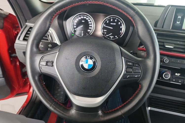 Used BMW 2 Series 2019 225i Convertible Coupe Sports Design Package Steering Wheel