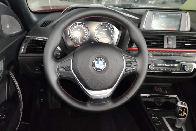 Used BMW 2 Series 2019 225i Convertible Coupe Luxury Edition M Sport Package Steering Wheel