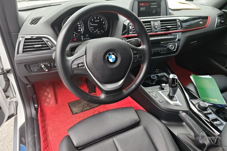 Used BMW 2 Series 2019 225i Convertible Coupe Sports Design Package Center Console