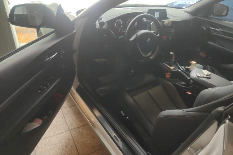 Used BMW 2 Series 2019 225i Convertible Coupe Sports Design Package Driver Seat