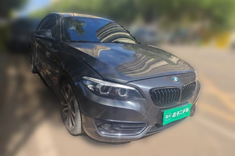 Used BMW 2 Series 2019 225i Sport Design Package Front Right 45 Deg