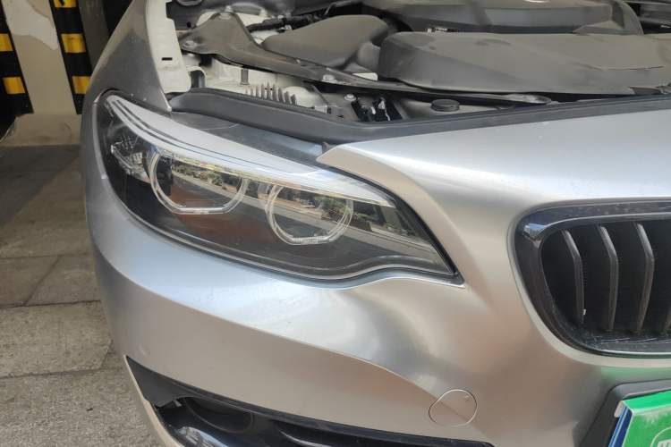 Used BMW 2 Series 2019 225i Convertible Coupe Sports Design Package Right Front Headlight