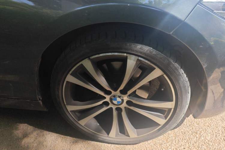 Used BMW 2 Series 2019 225i Sport Design Package Right Front Wheel Hub