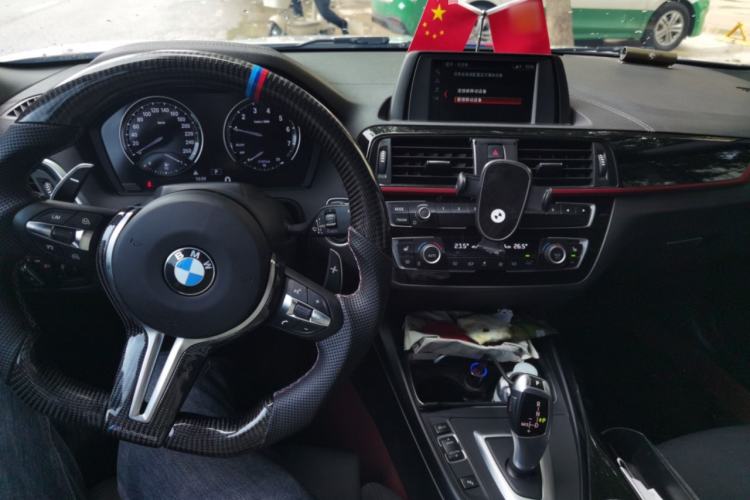 Used BMW 2 Series 2019 225i Convertible Coupe Sports Design Package Center Console