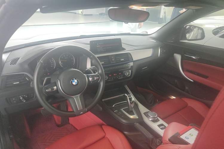 Used BMW 2 Series 2019 225i Convertible Coupe Luxury Edition M Sport Package Center Console