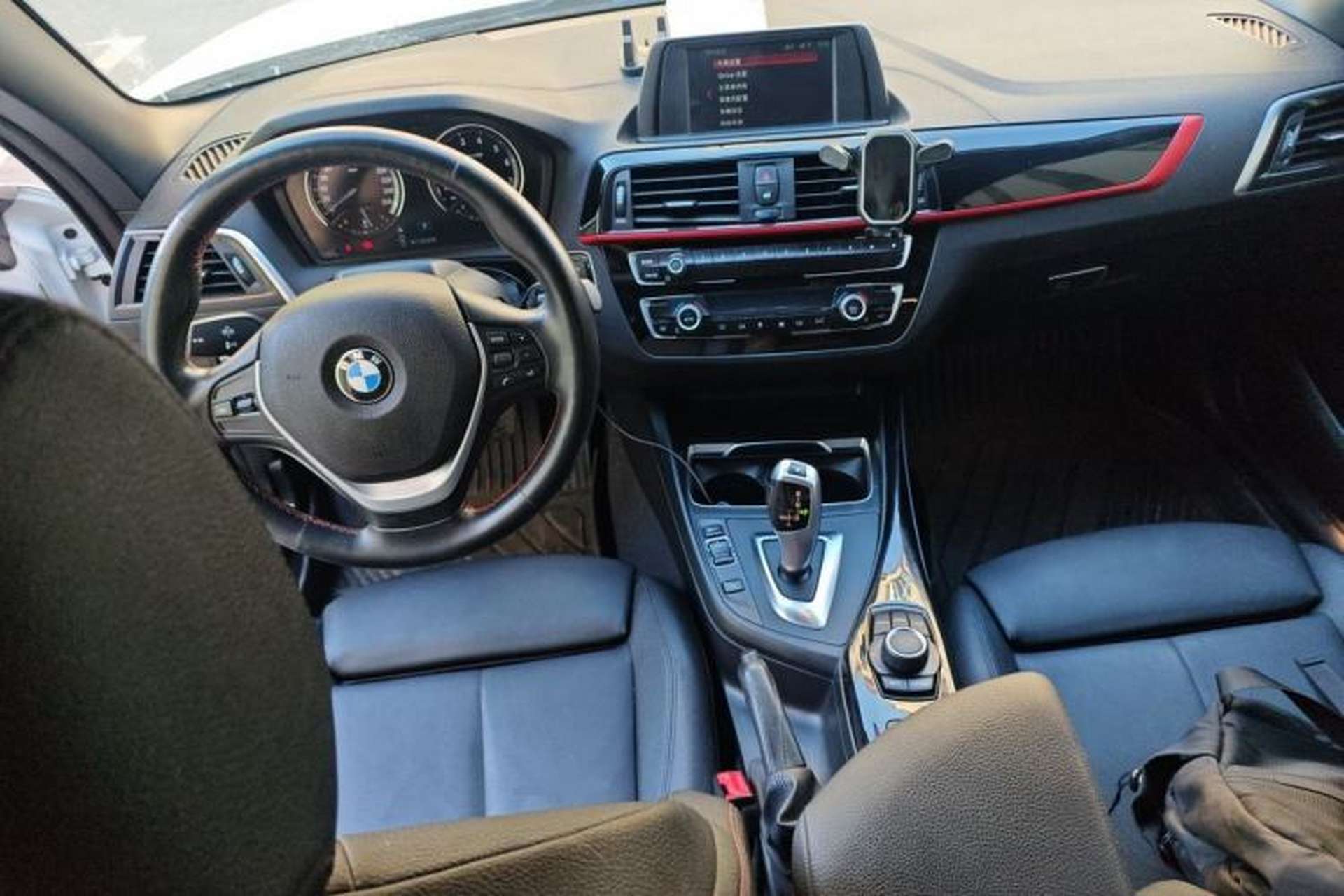 Used BMW 2 Series 2019 225i Convertible Coupe Sports Design Package Center Console