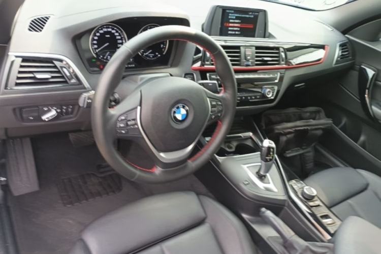 Used BMW 2 Series 2019 225i Convertible Coupe Sports Design Package Center Console