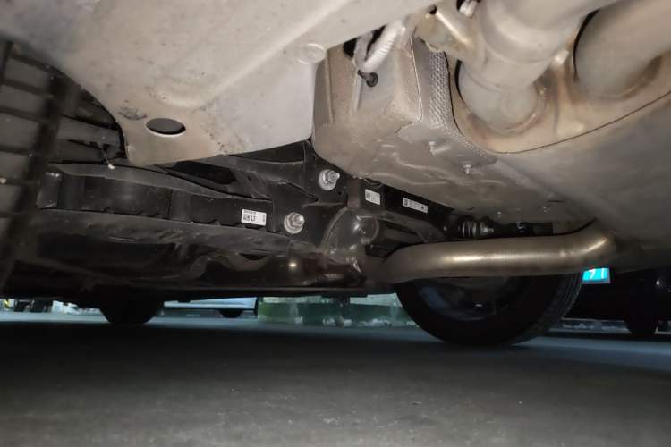 Used BMW 2 Series 2019 225i Sport Design Package Chassis Rear Left